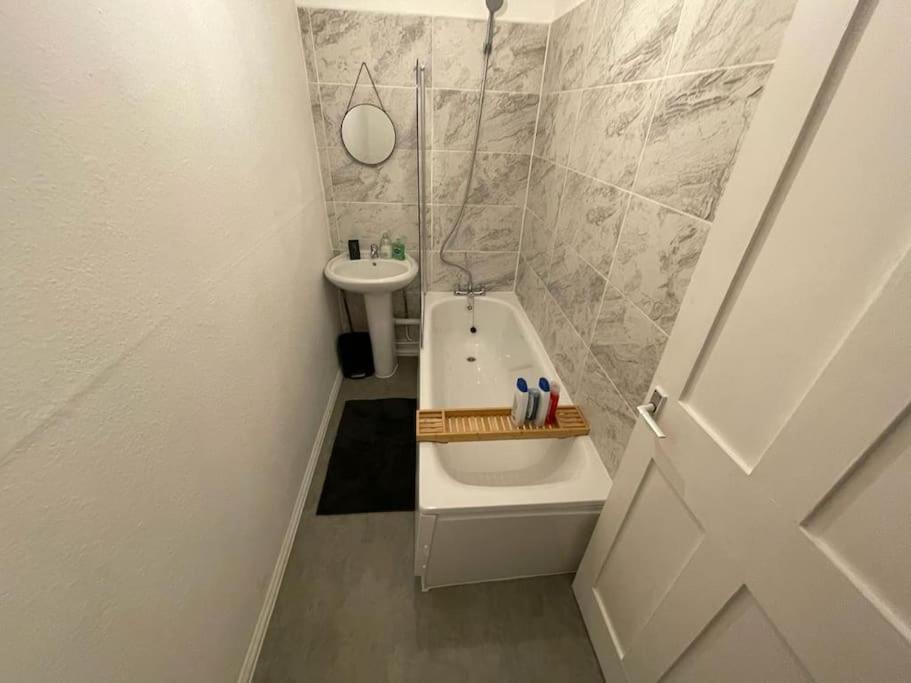 Spacious 2 Bedroom On Tower Bridge Λονδίνο Εξωτερικό φωτογραφία