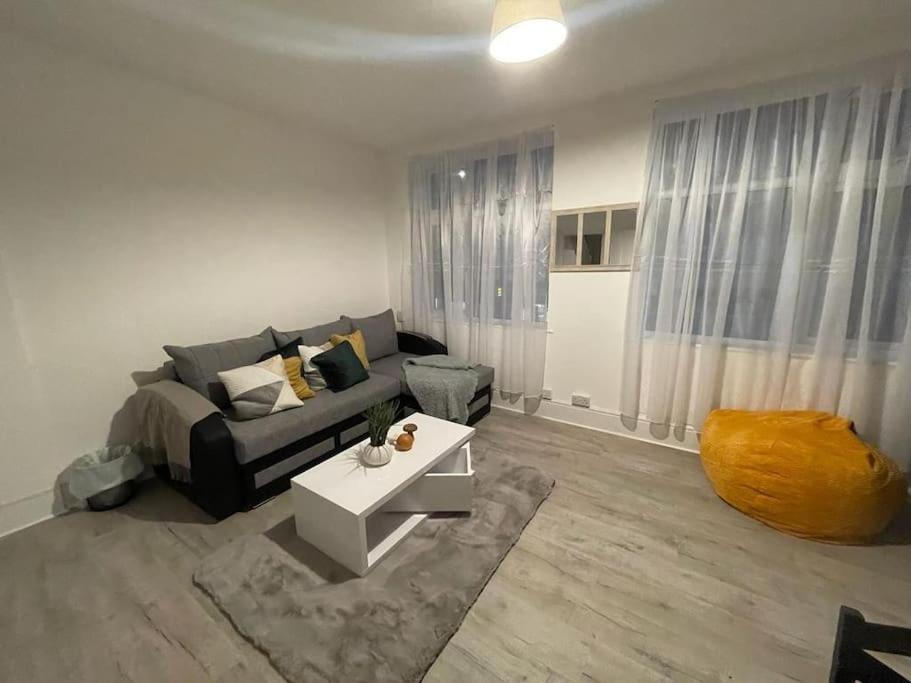Spacious 2 Bedroom On Tower Bridge Λονδίνο Εξωτερικό φωτογραφία
